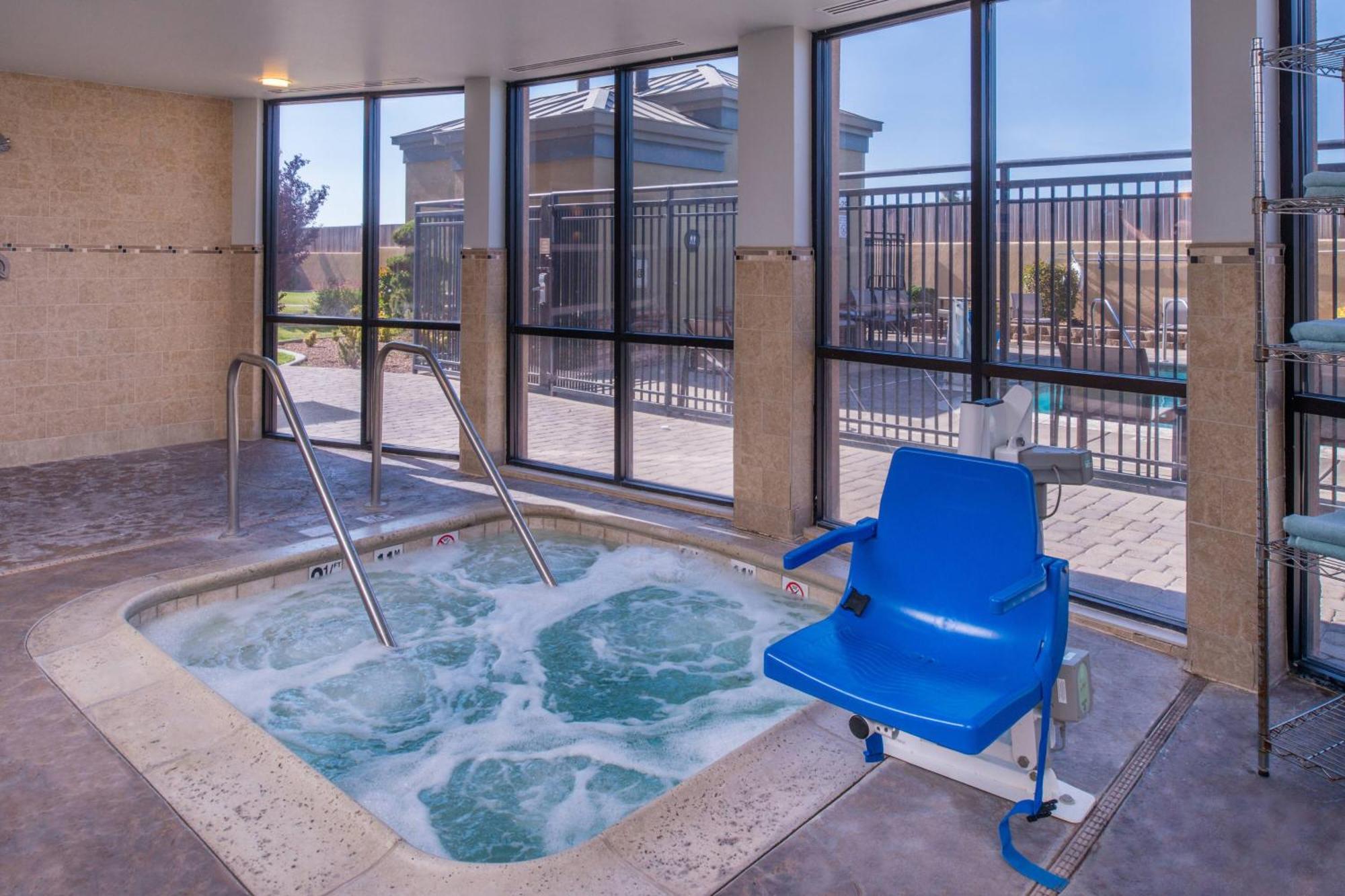 Courtyard By Marriott Victorville Hesperia Exterior foto