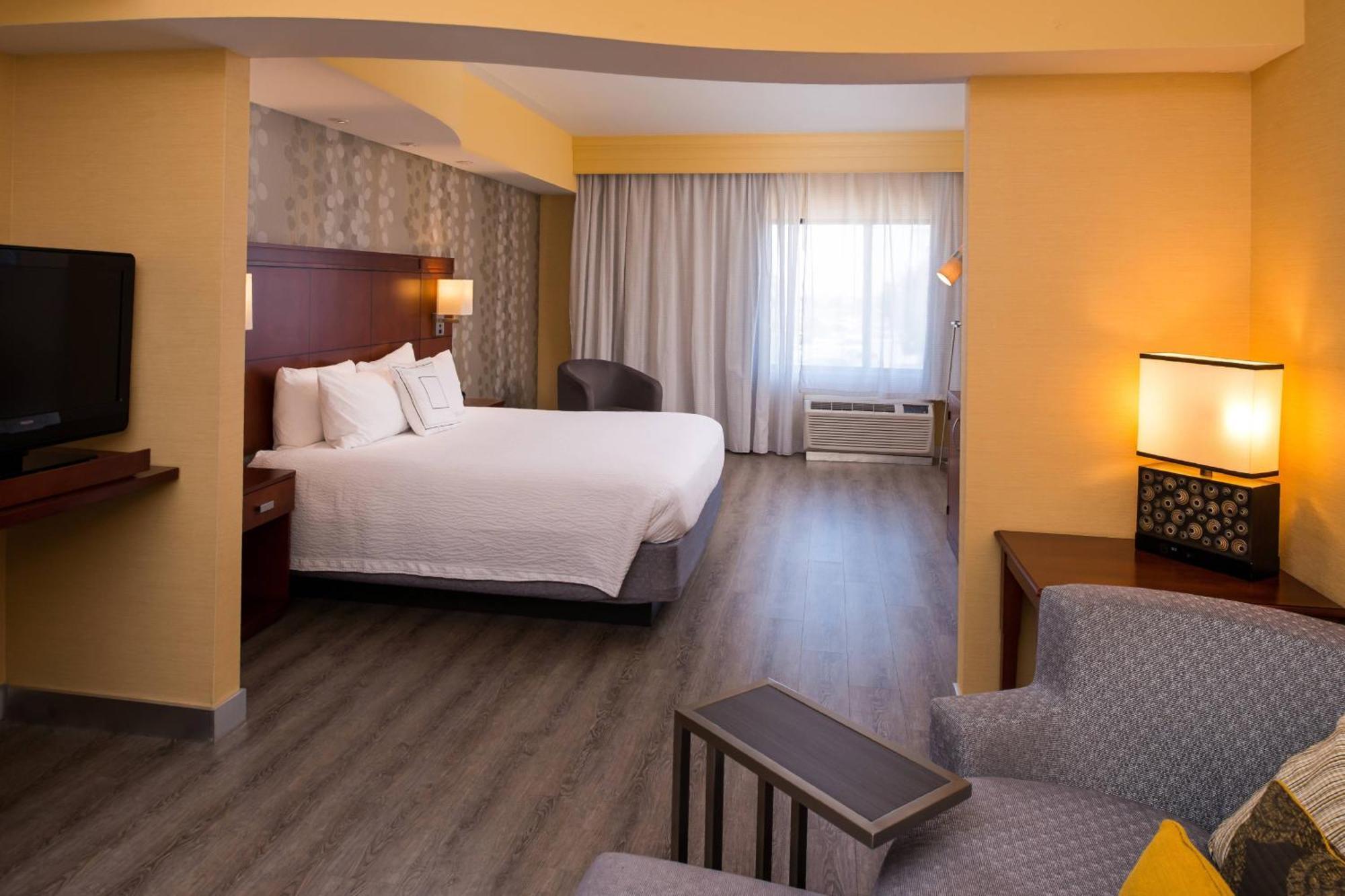 Courtyard By Marriott Victorville Hesperia Exterior foto