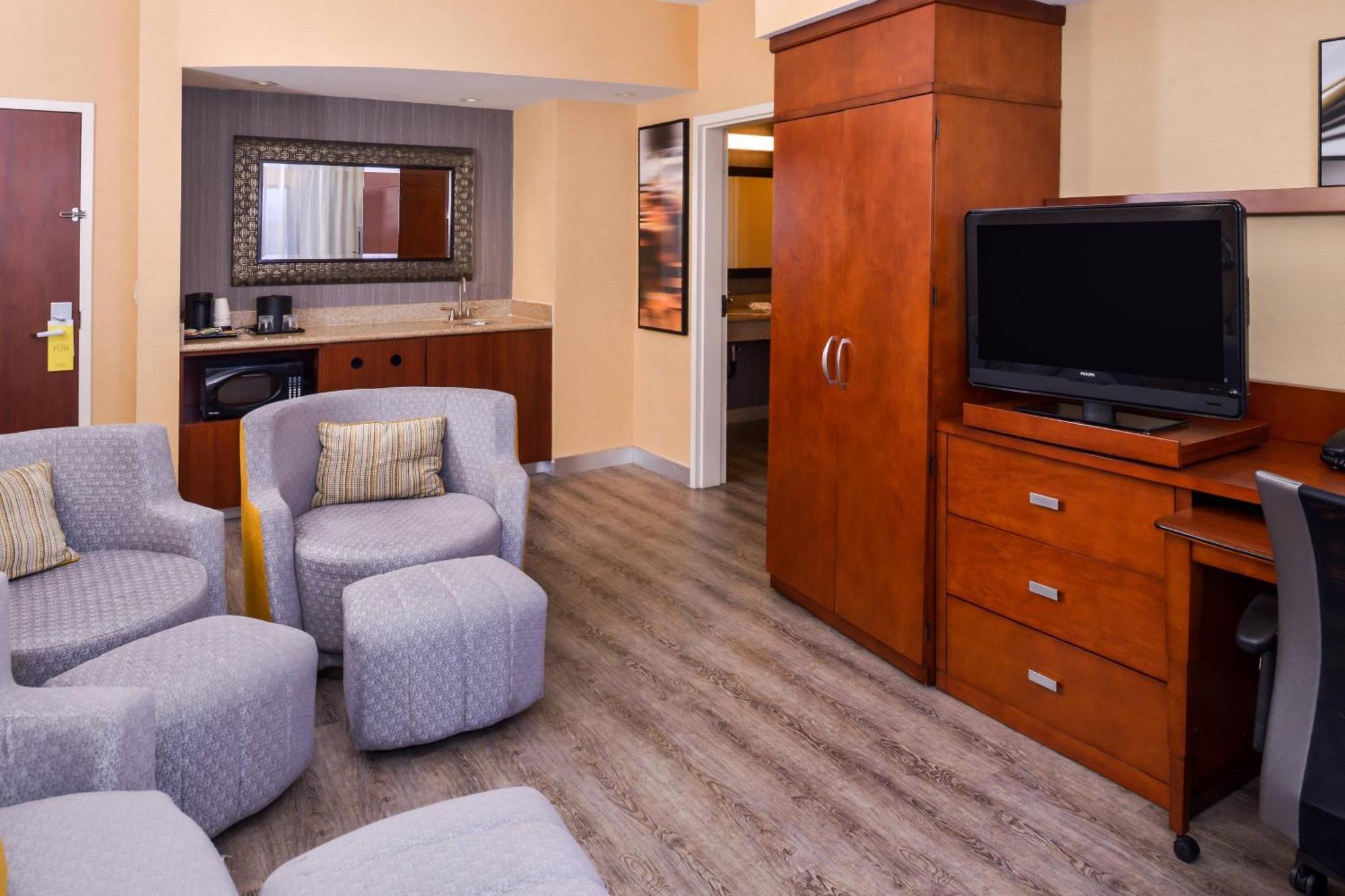Courtyard By Marriott Victorville Hesperia Exterior foto