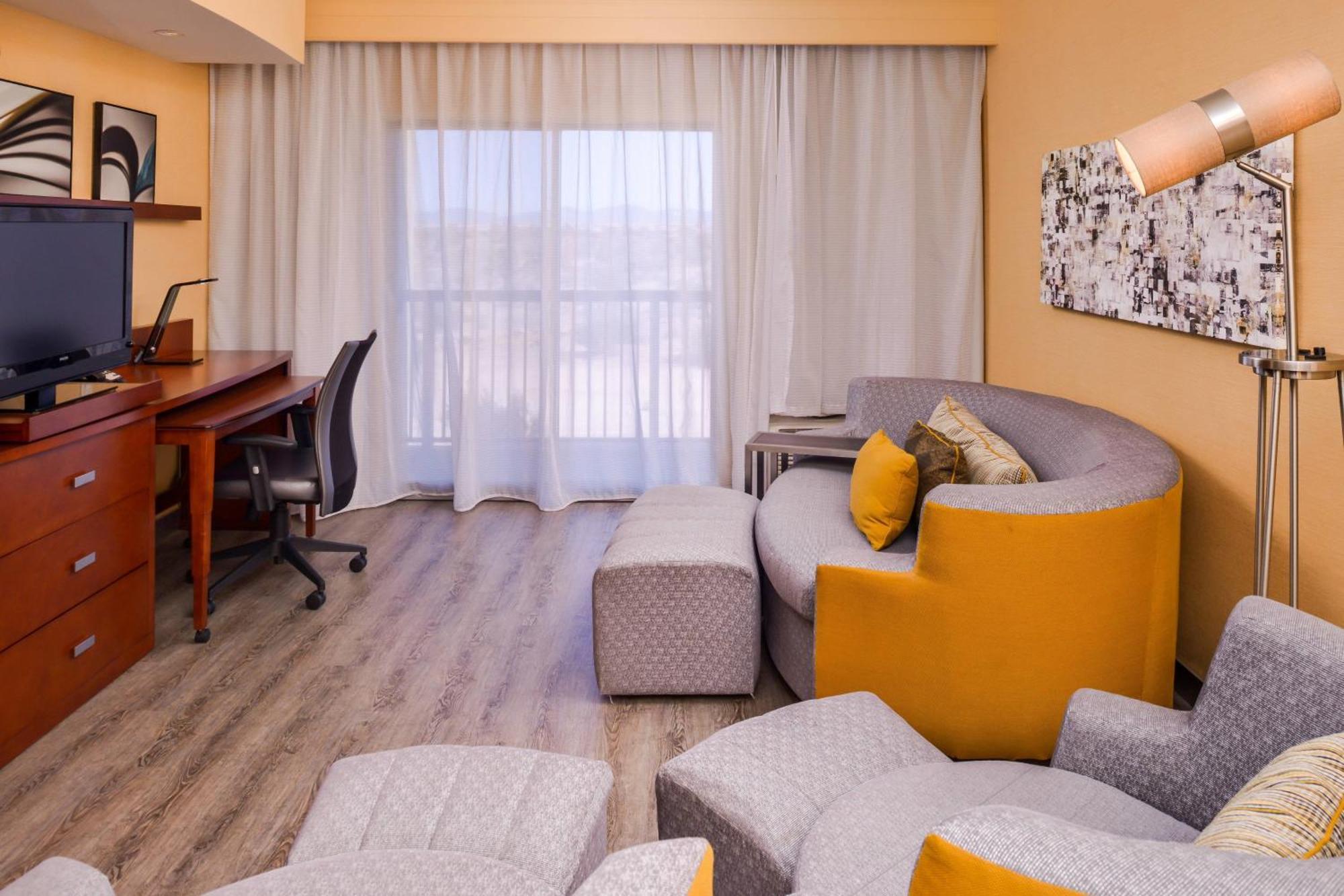 Courtyard By Marriott Victorville Hesperia Exterior foto
