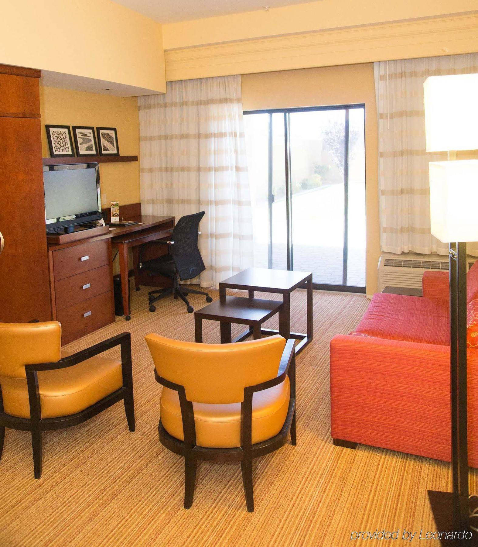 Courtyard By Marriott Victorville Hesperia Exterior foto