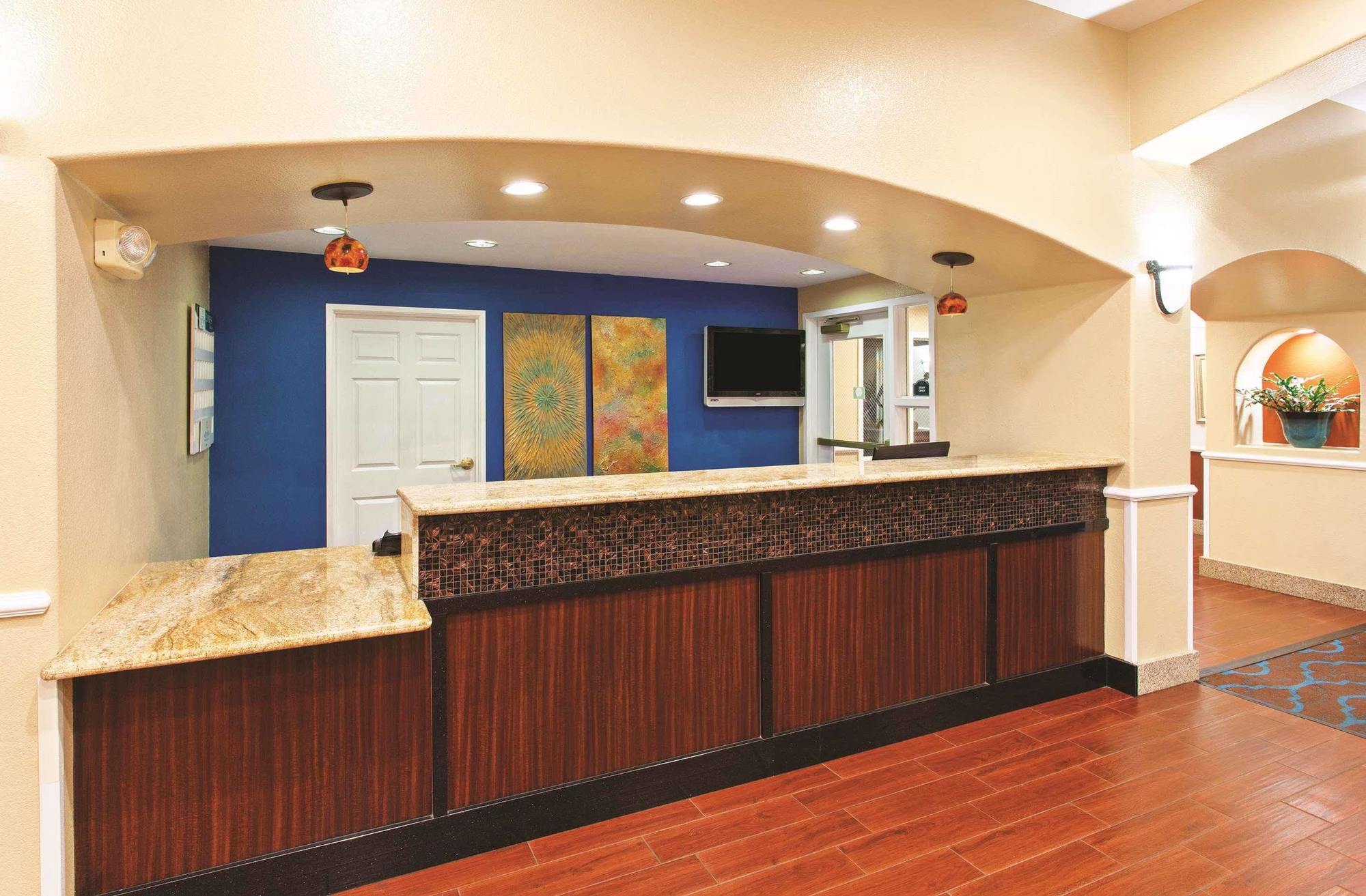 Courtyard By Marriott Victorville Hesperia Exterior foto